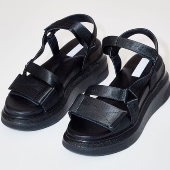Suzanne Rae Shoes - Suzanne Rae Black Platform Velcro Sandal